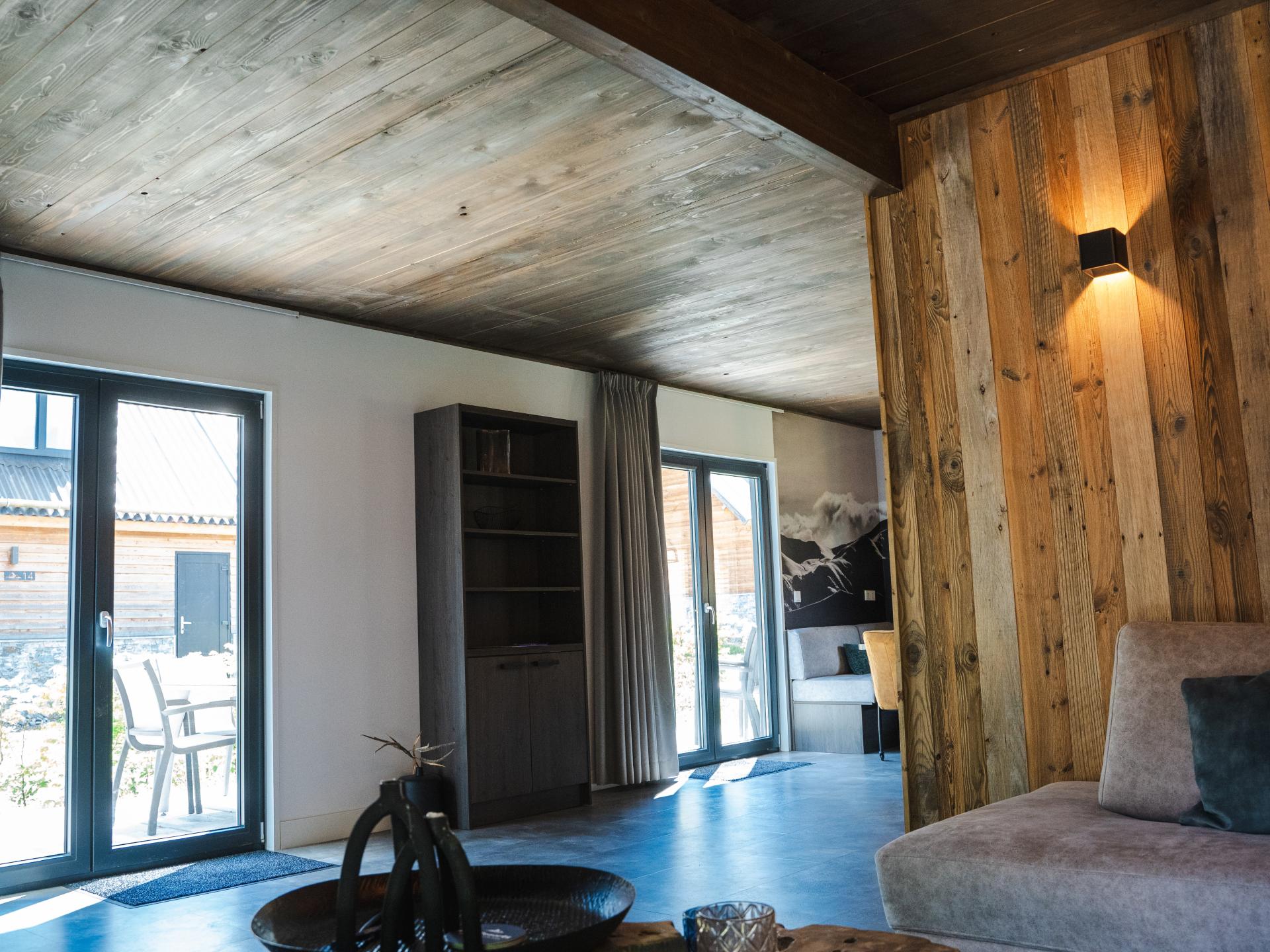 Living room 4